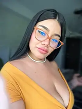 Insane Issa online show from March 1, 8:22 pm