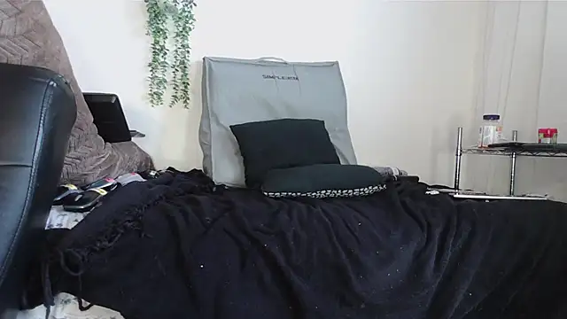 VANESSADDD online show from March 8, 8:14 pm