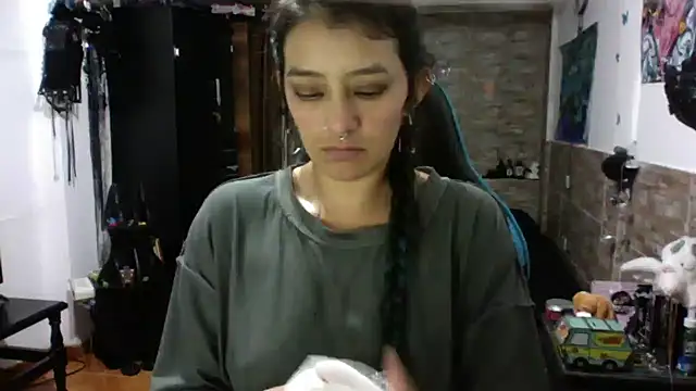 Snapshot of AngelaQueen_ chatting on October 8, 6:16 pm AngelaQueen online show from October 8, 6:16 pm