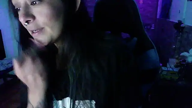 Snapshot of AngelaQueen_ chatting on October 15, 6:08 pm AngelaQueen online show from October 15, 6:08 pm