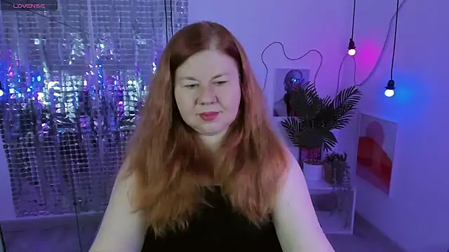 Mrs Emilia online show from December 12, 2:00 pm
