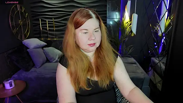 Mrs Emilia online show from December 15, 12:51 am