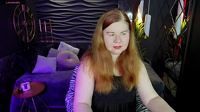 Mrs Emilia online show from December 16, 4:23 am