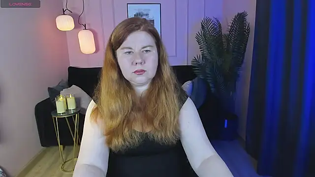 Mrs Emilia online show from December 21, 8:21 pm
