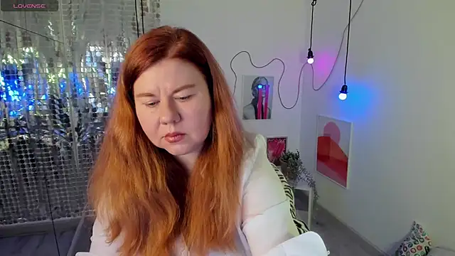 Mrs Emilia online show from December 22, 5:45 am