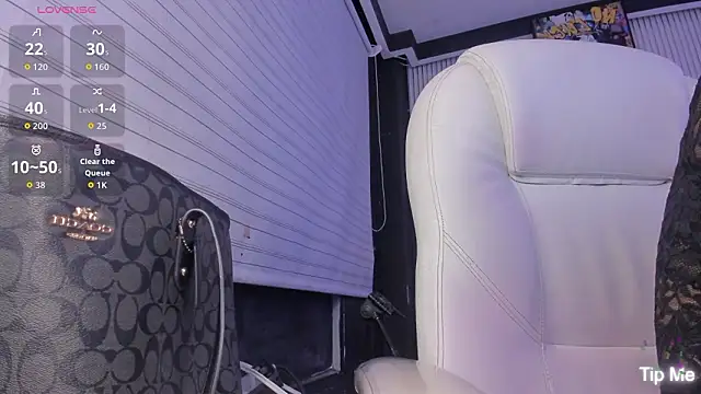 LunaBaker-1 online show from March 24, 5:23 am