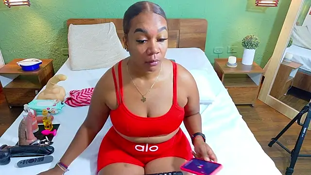 Snapshot of dannaahbrown chatting on February 12, 7:35 pm dannaahbrown online show from February 12, 7:35 pm