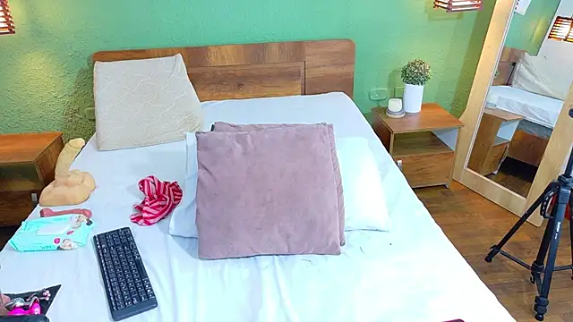 Snapshot of dannaahbrown chatting on February 27, 8:09 pm dannaahbrown online show from February 27, 8:09 pm