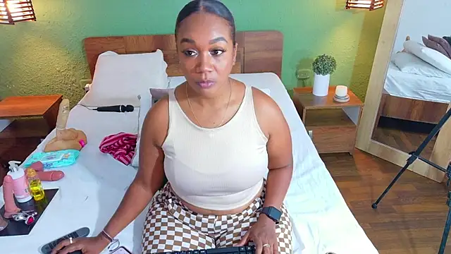 Snapshot of dannaahbrown chatting on September 17, 7:59 pm dannaahbrown online show from September 17, 7:59 pm