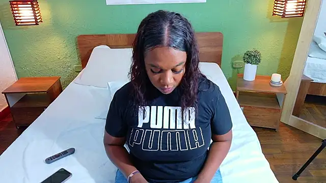 Snapshot of dannaahbrown chatting on October 17, 7:49 pm dannaahbrown online show from October 17, 7:49 pm