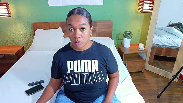 Snapshot of dannaahbrown chatting on October 18, 7:25 pm dannaahbrown online show from October 18, 7:25 pm