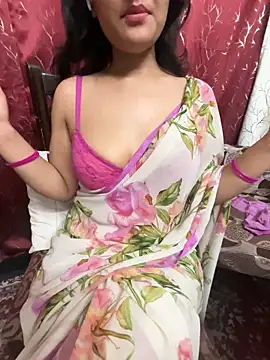 Snapshot of LuscousPussy chatting on December 25, 5:47 pm LuscousPussy online show from December 25, 5:47 pm