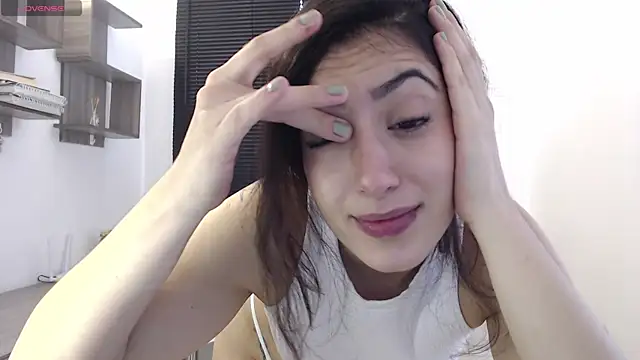 MIYESSI online show from February 4, 3:26 pm