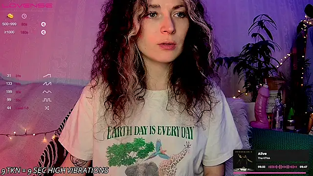 IttyKitty online show from January 17, 8:22 pm