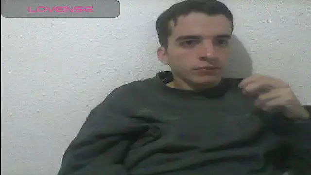 Snapshot of Tombgy07 chatting on December 16, 8:16 pm Tombgy07 online show from December 16, 8:16 pm