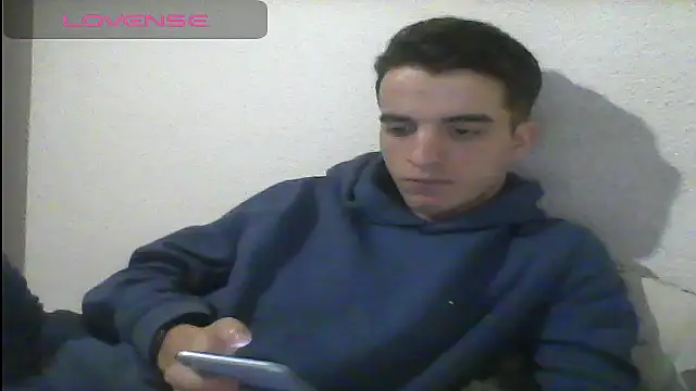 Snapshot of Tombgy07 chatting on January 31, 8:43 pm Tombgy07 online show from January 31, 8:43 pm