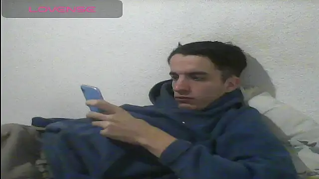 Snapshot of Tombgy07 chatting on February 12, 8:40 pm Tombgy07 online show from February 12, 8:40 pm