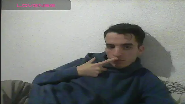 Snapshot of Tombgy07 chatting on February 13, 8:34 pm Tombgy07 online show from February 13, 8:34 pm