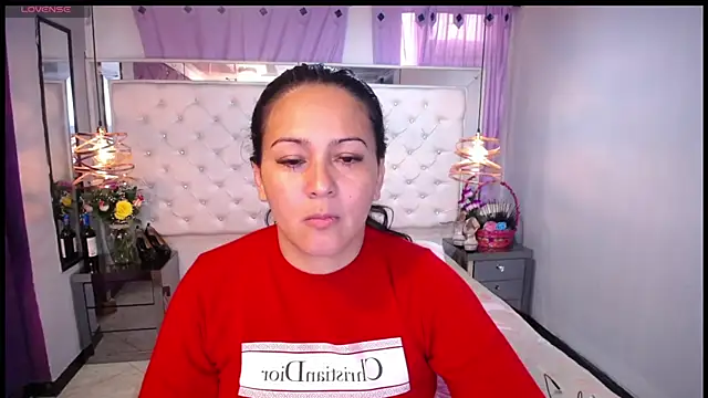 Snapshot of Georgina-Musk chatting on December 6, 8:18 pm Georgina-Musk online show from December 6, 8:18 pm