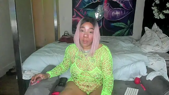 YasmineMinaj online show from April 15, 10:43 pm