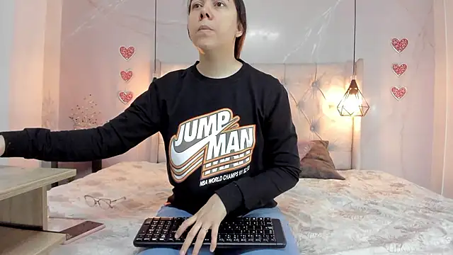 Snapshot of SakuraLee_ chatting on February 25, 11:42 am SakuraLee online show from February 25, 11:42 am