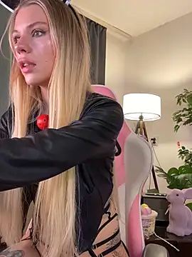 KittyKatyDream online show from April 3, 5:11 pm