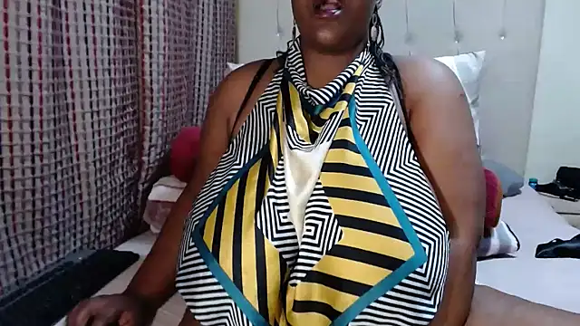 Snapshot of CHOCOLATEDARKBUSTYX chatting on November 23, 6:30 pm CHOCOLATEDARKBUSTYX online show from November 23, 6:30 pm