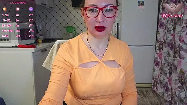 Snapshot of LybovNTV chatting on April 26, 11:35 pm LybovNTV online show from April 26, 11:35 pm