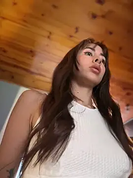 lauravasquez online show from April 14, 5:19 pm