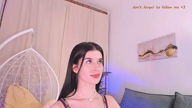 Snapshot of LauraCoy chatting on February 11, 2:25 am LauraCoy online show from February 11, 2:25 am