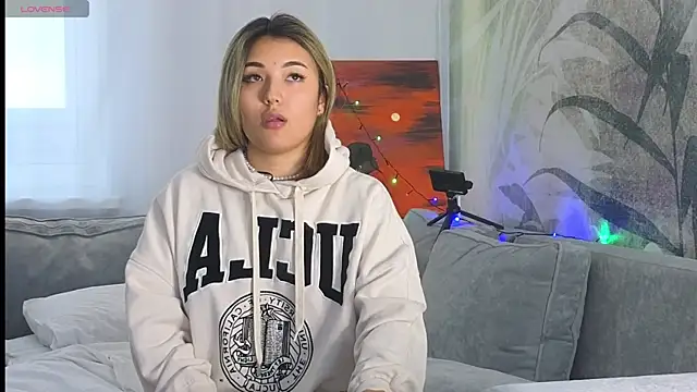 Snapshot of lily__foster chatting on December 25, 9:34 am lily foster online show from December 25, 9:34 am