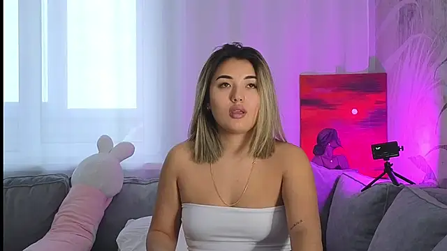 Snapshot of lily__foster chatting on January 23, 7:32 am lily foster online show from January 23, 7:32 am