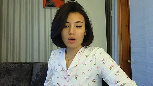 Snapshot of lily__foster chatting on September 29, 11:48 am lily foster online show from September 29, 11:48 am