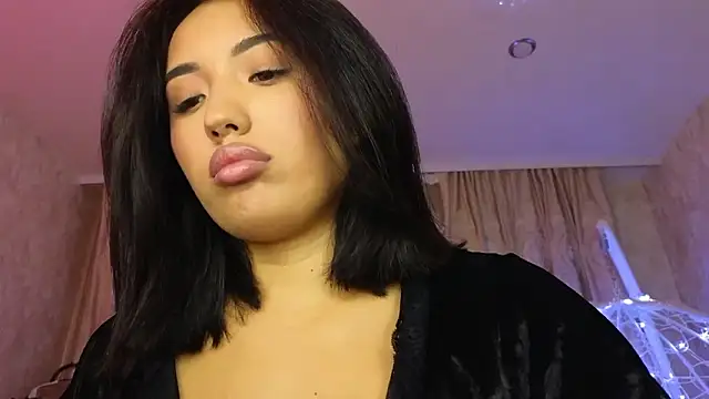 lily  foster online show from February 10, 2:43 pm