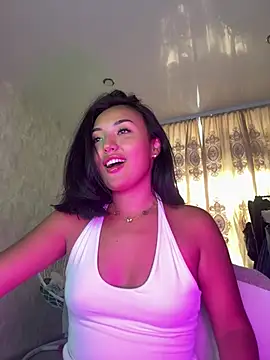 lily  foster online show from April 4, 6:55 am