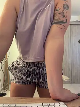 Megan lu2 online show from May 28, 1:52 pm