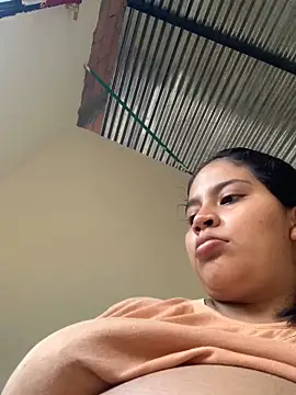 Snapshot of moncerrat_luna chatting on October 6, 9:56 pm moncerrat luna online show from October 6, 9:56 pm