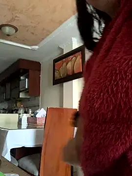 Snapshot of moncerrat_luna chatting on November 4, 9:47 pm moncerrat luna online show from November 4, 9:47 pm