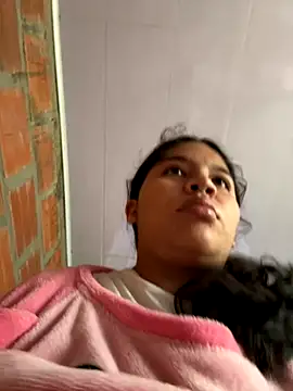 Snapshot of moncerrat_luna chatting on November 17, 2:34 pm moncerrat luna online show from November 17, 2:34 pm