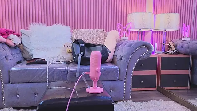 Emiily Scott1 online show from January 10, 12:58 pm