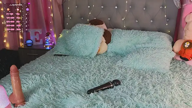 Emiily Scott1 online show from January 25, 2:25 pm