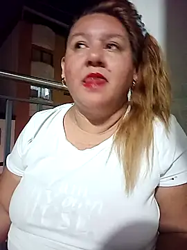 Snapshot of HORNY_MATURE25 chatting on January 27, 11:33 pm HORNY MATURE25 online show from January 27, 11:33 pm