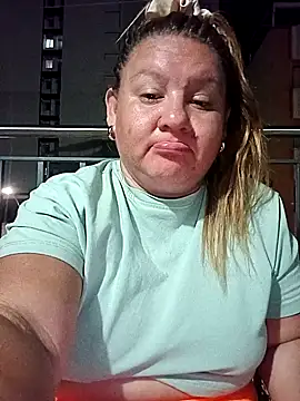 Snapshot of HORNY_MATURE25 chatting on February 3, 2:47 am HORNY MATURE25 online show from February 3, 2:47 am