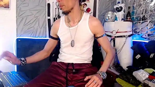 Mensecret69 online show from March 18, 1:00 am