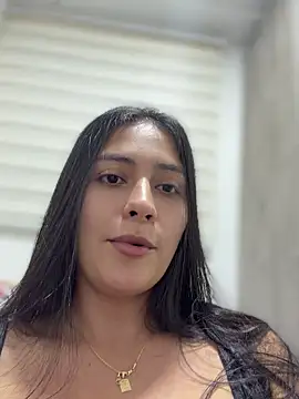 Snapshot of Sophie__Foxxx chatting on April 22, 4:26 am Sophie Foxxx online show from April 22, 4:26 am