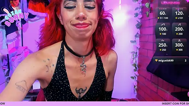 Snapshot of Roxanbunny1 chatting on December 14, 7:57 pm Roxanbunny1 online show from December 14, 7:57 pm