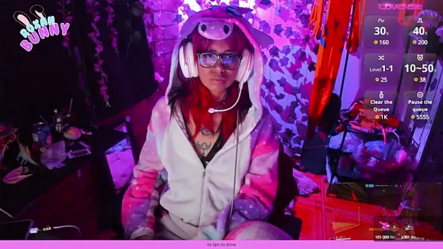 Snapshot of Roxanbunny1 chatting on February 5, 4:16 am Roxanbunny1 online show from February 5, 4:16 am