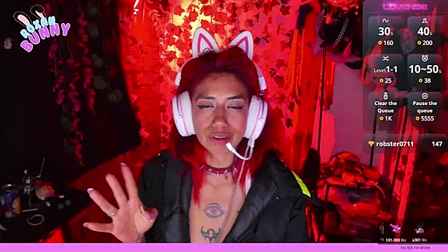 Snapshot of Roxanbunny1 chatting on February 9, 2:28 am Roxanbunny1 online show from February 9, 2:28 am