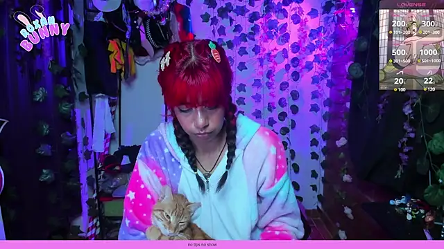 Snapshot of Roxanbunny1 chatting on March 12, 4:51 am Roxanbunny1 online show from March 12, 4:51 am