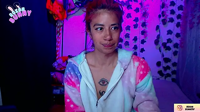 Snapshot of Roxanbunny1 chatting on September 9, 6:46 am Roxanbunny1 online show from September 9, 6:46 am